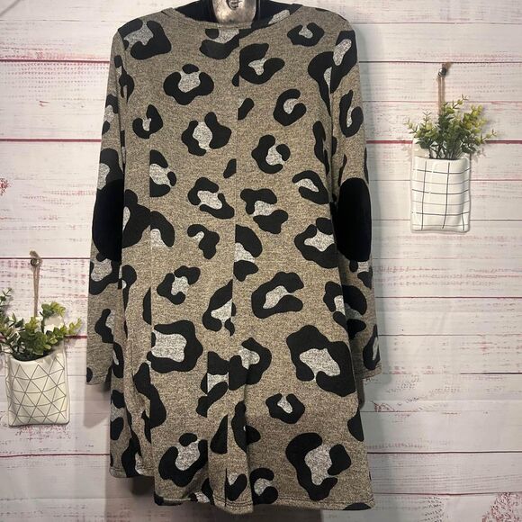 Boutique Leopard Sweater With Velvet Elbow Patches | Medium - Picture 3 of 3
